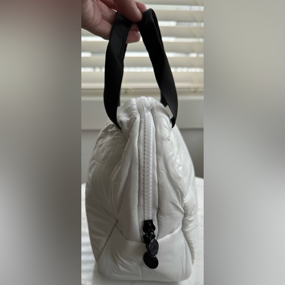 CHANEL Beauty Pouch - Picture 4 of 5